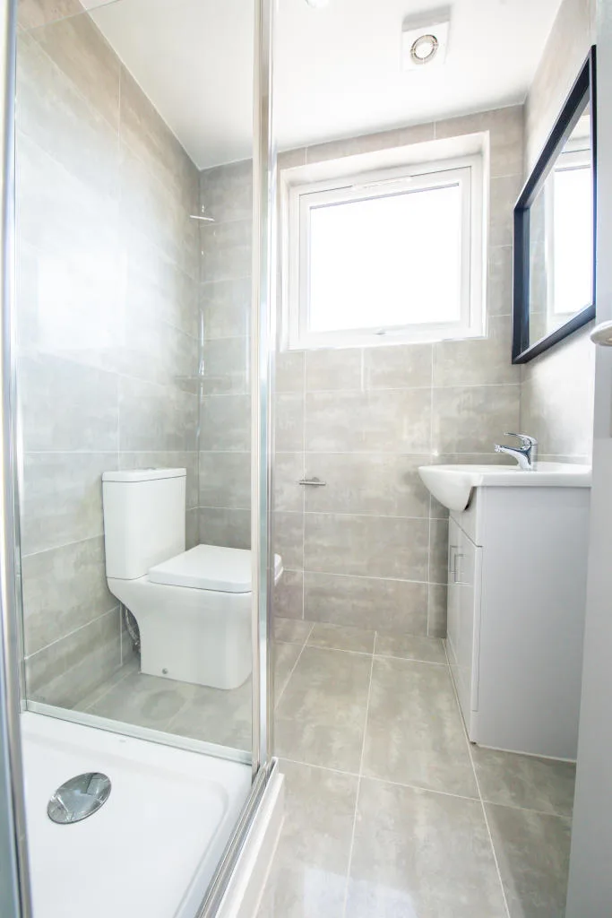 6 bedroom house for rent