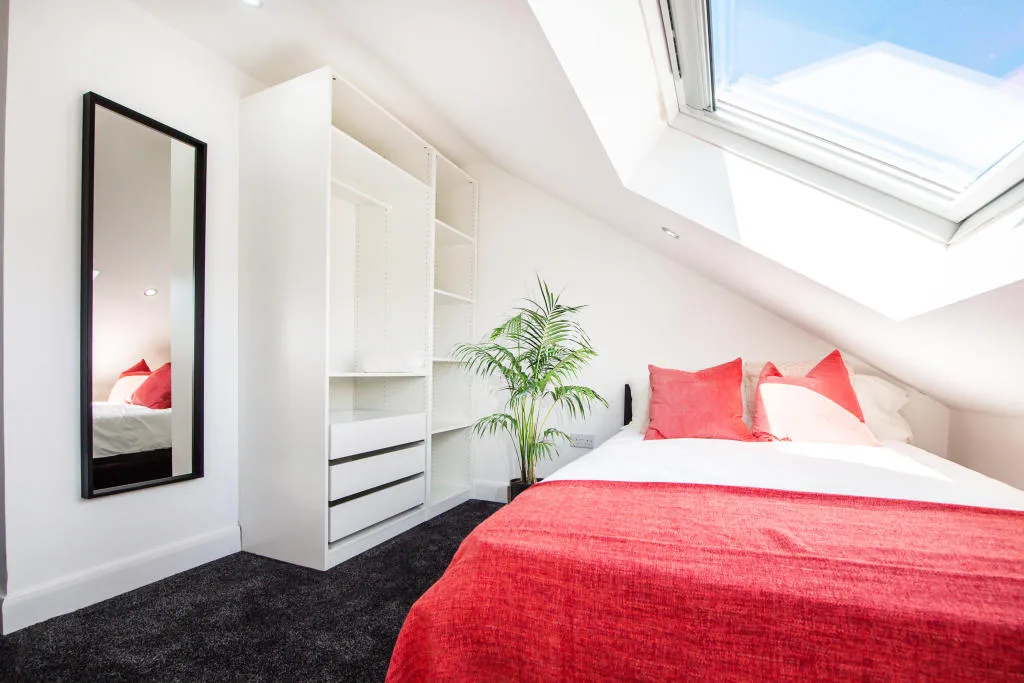 6 bedroom house for rent