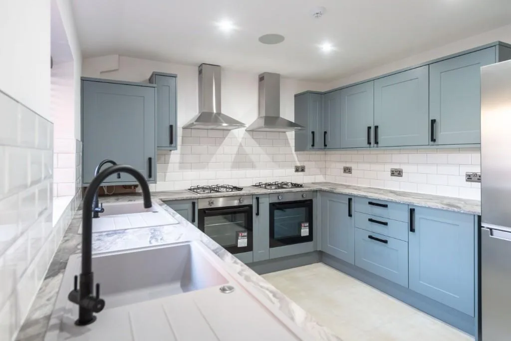 6 bedroom terraced house for rent