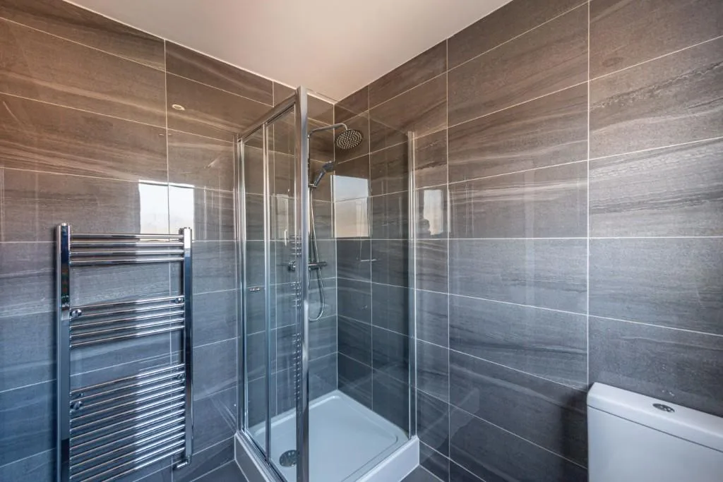 6 bedroom terraced house for rent