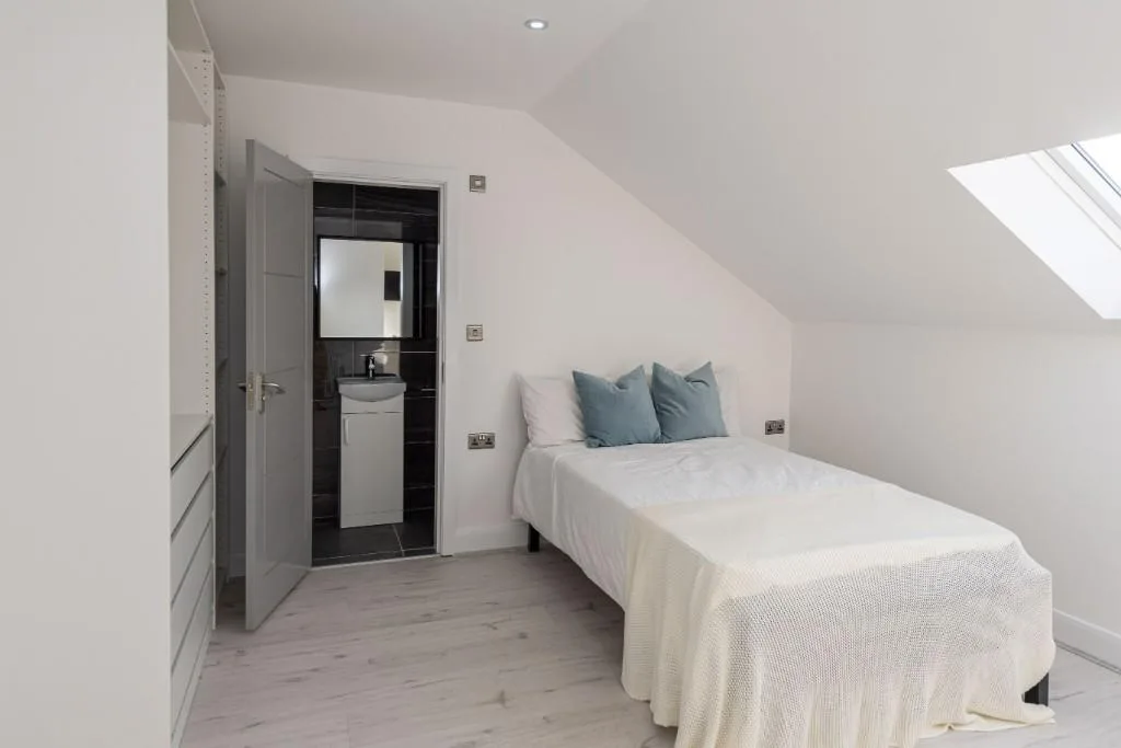 6 bedroom terraced house for rent