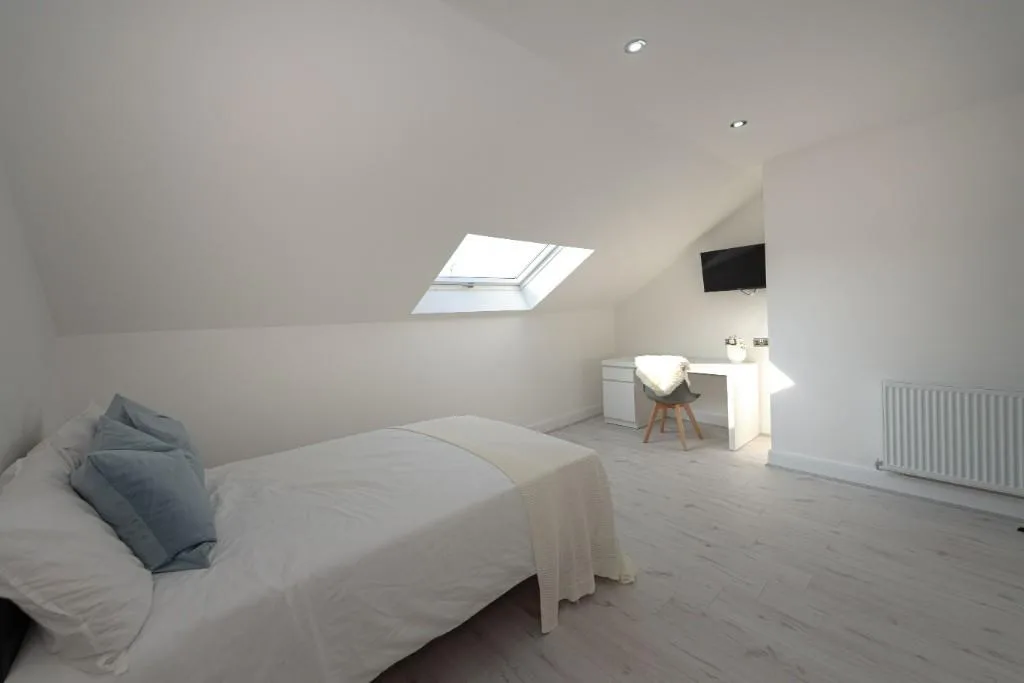 6 bedroom terraced house for rent