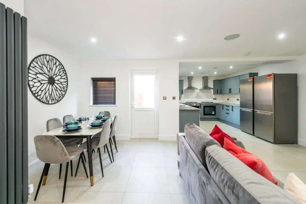 6 bedroom terraced house for rent