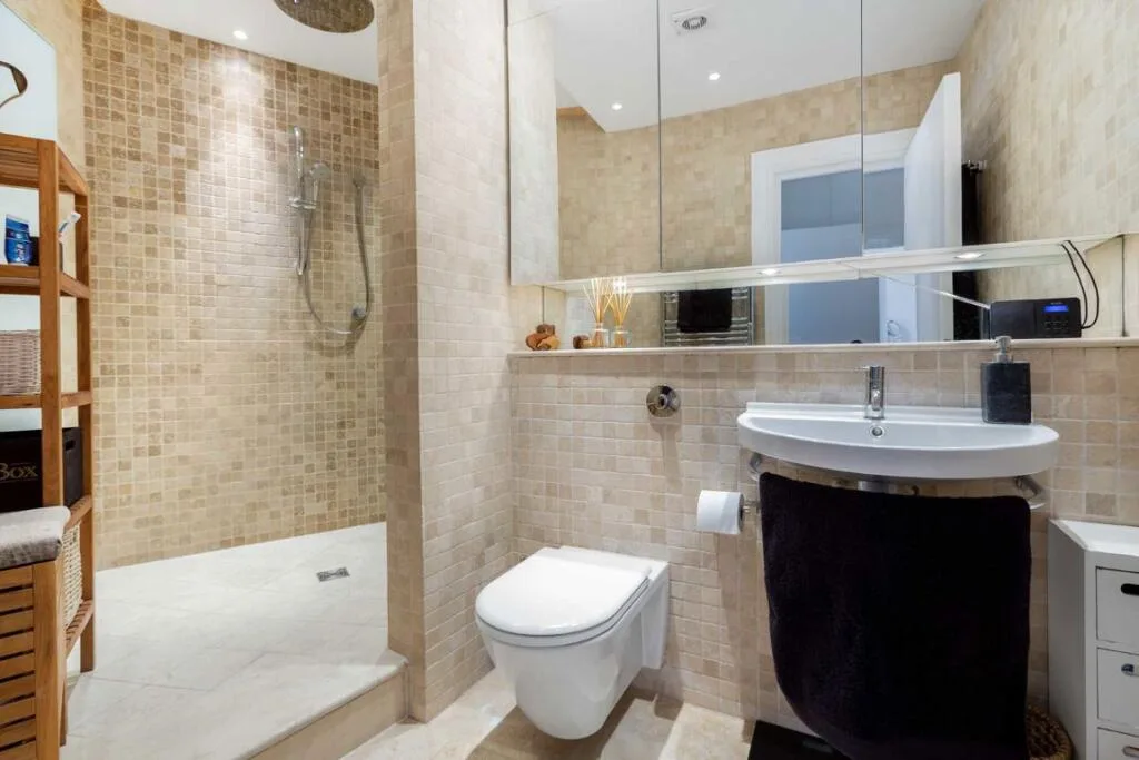 3 bedroom flat for rent