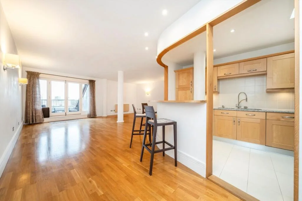 3 bedroom flat for rent