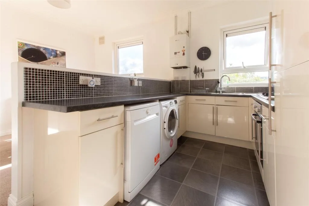3 bedroom maisonette for rent
