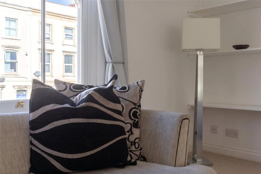 3 bedroom maisonette for rent