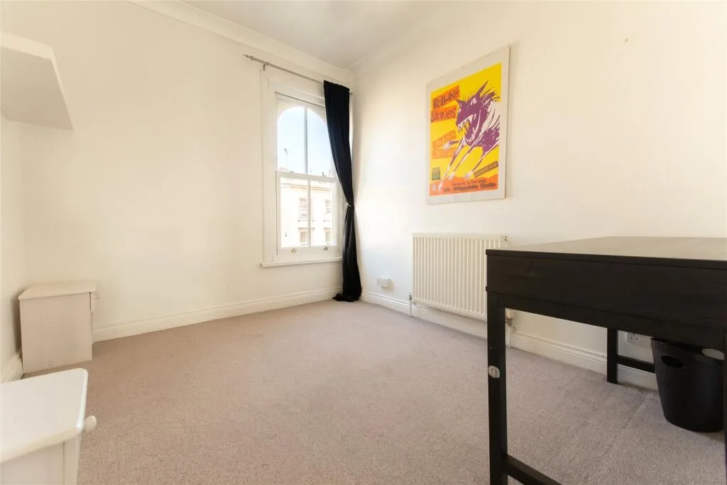 3 bedroom maisonette for rent