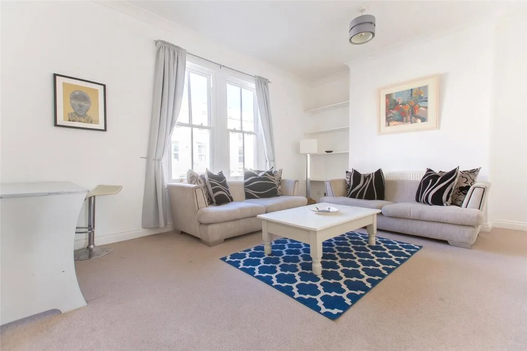 3 bedroom maisonette for rent