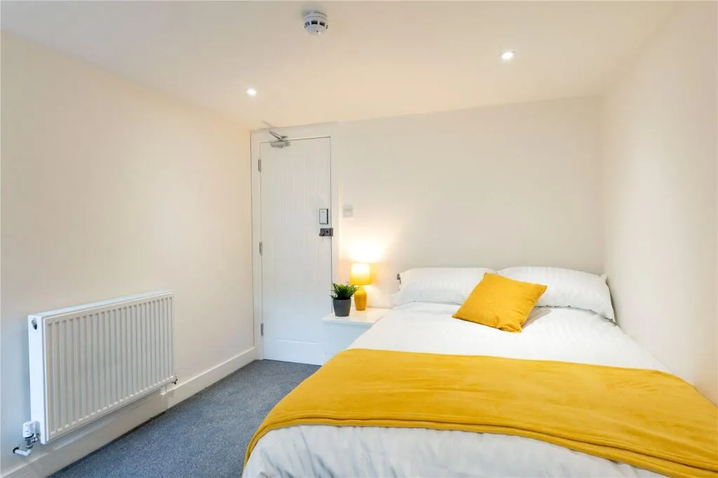 5 bedroom apartment for rent