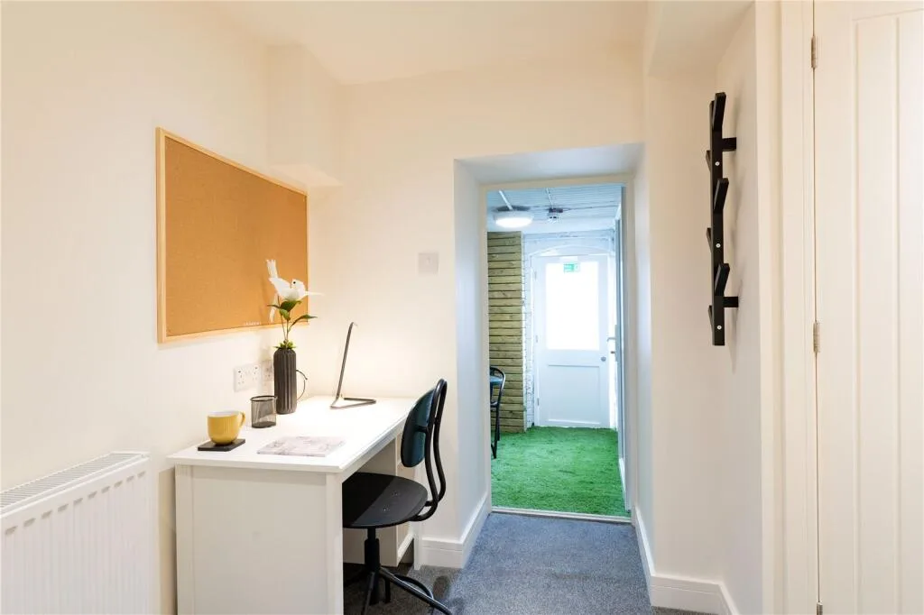 5 bedroom apartment for rent