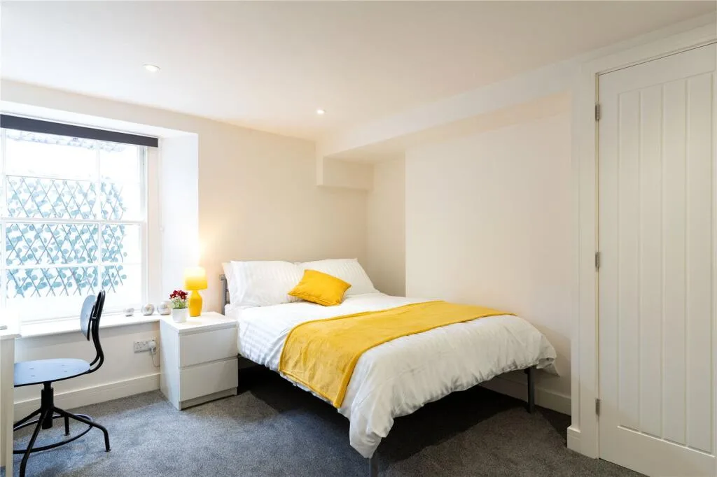5 bedroom apartment for rent