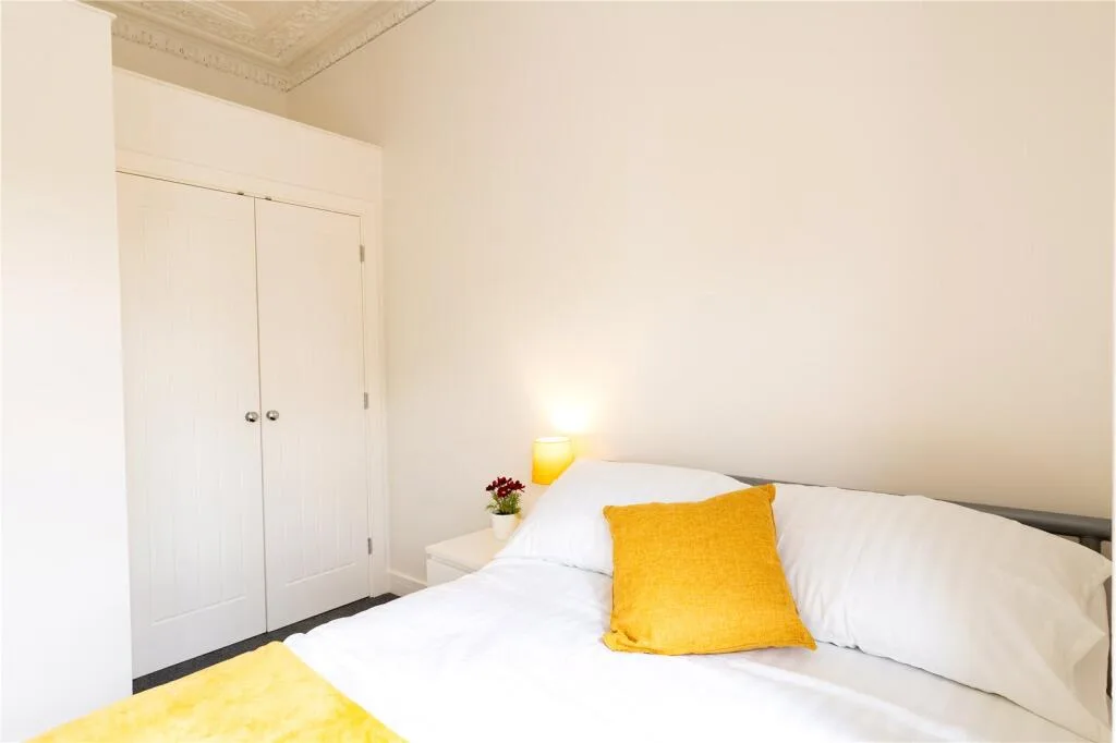 5 bedroom apartment for rent