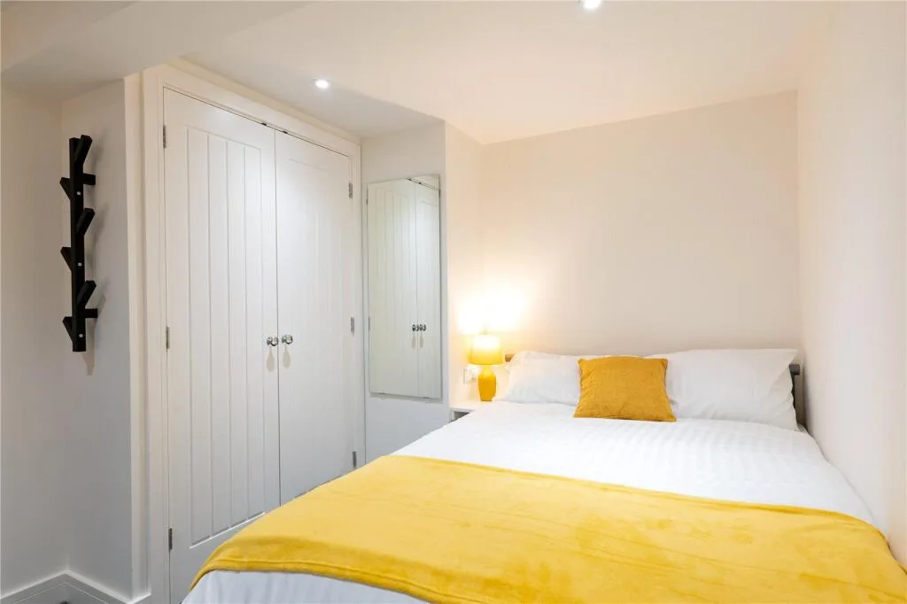5 bedroom apartment for rent
