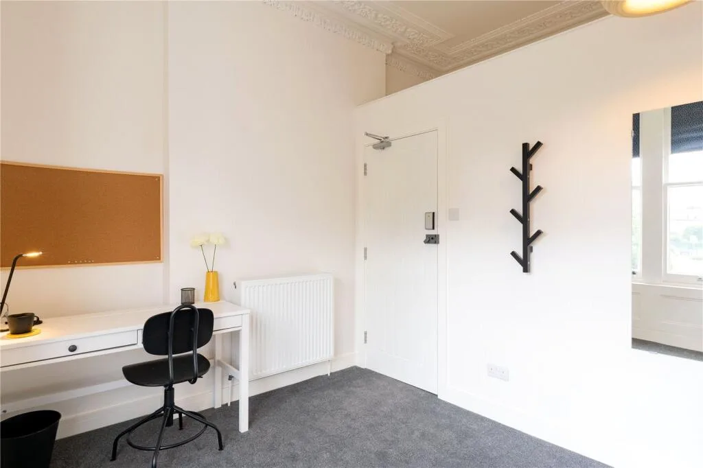 5 bedroom apartment for rent