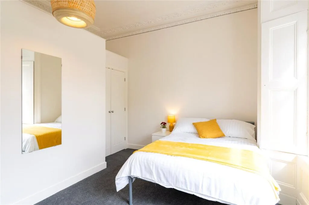 5 bedroom apartment for rent