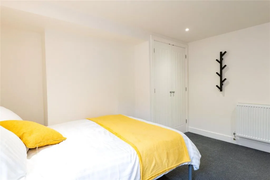 5 bedroom apartment for rent