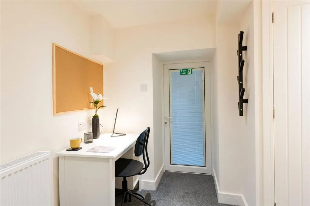 5 bedroom apartment for rent