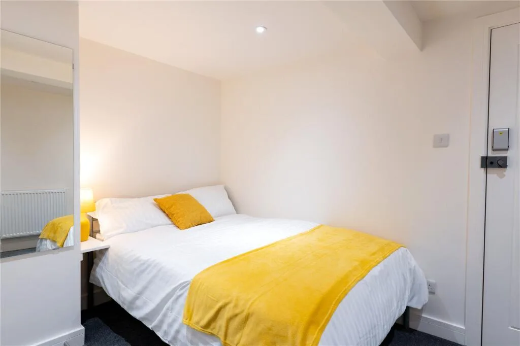5 bedroom apartment for rent
