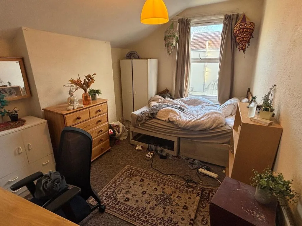 5 bedroom maisonette for rent