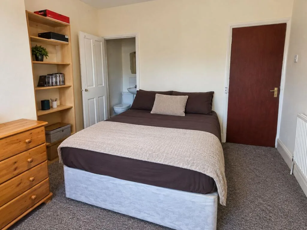 5 bedroom maisonette for rent