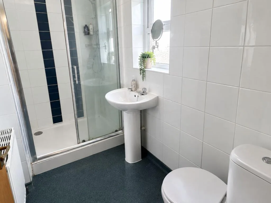 5 bedroom maisonette for rent