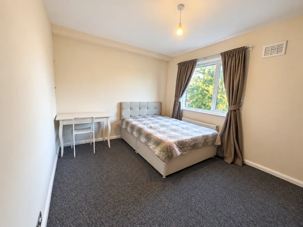 3 bedroom semi-detached house for rent