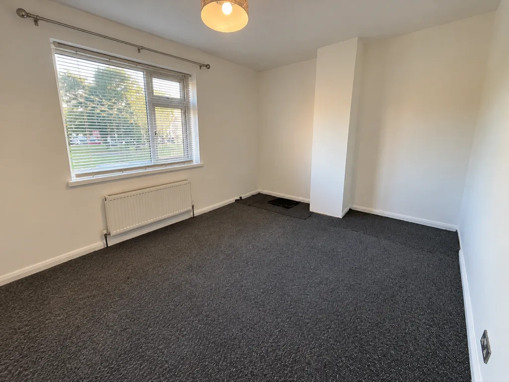 3 bedroom semi-detached house for rent