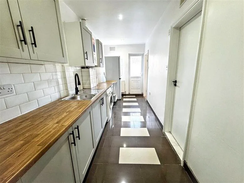 4 bedroom house for rent