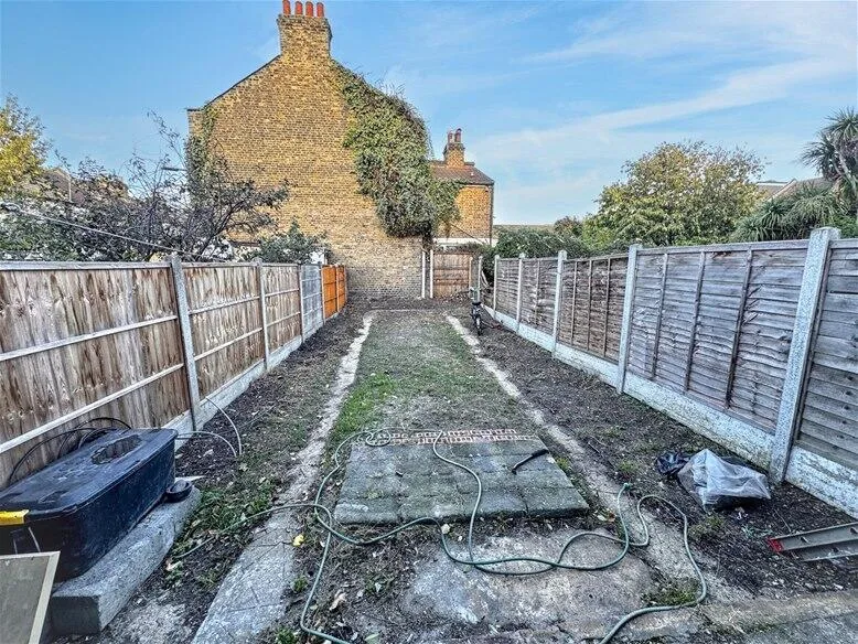 4 bedroom house for rent