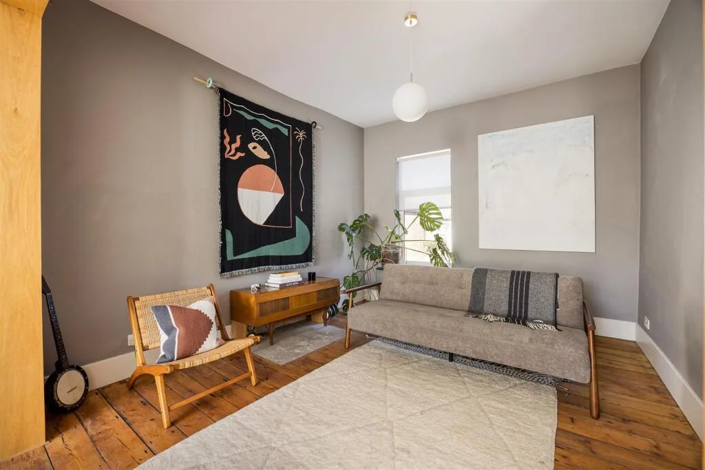 2 bedroom maisonette for rent