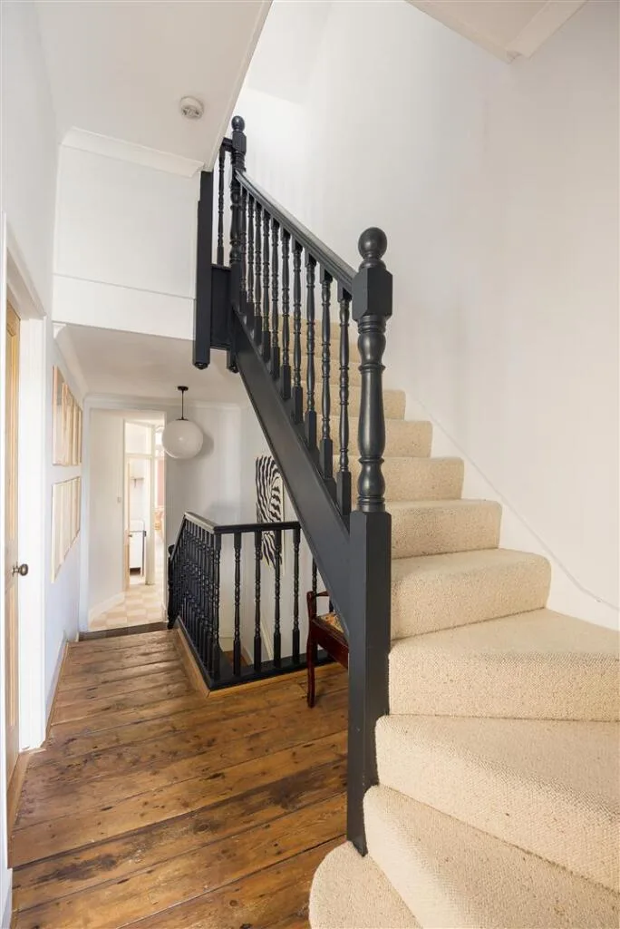 2 bedroom maisonette for rent