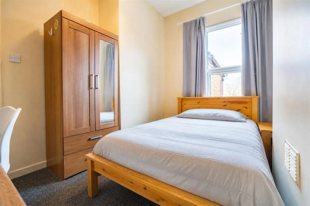 4 bedroom terraced house for rent