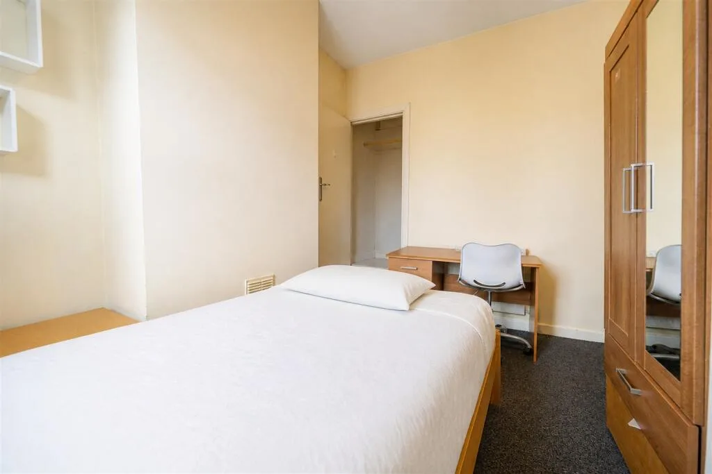 4 bedroom terraced house for rent