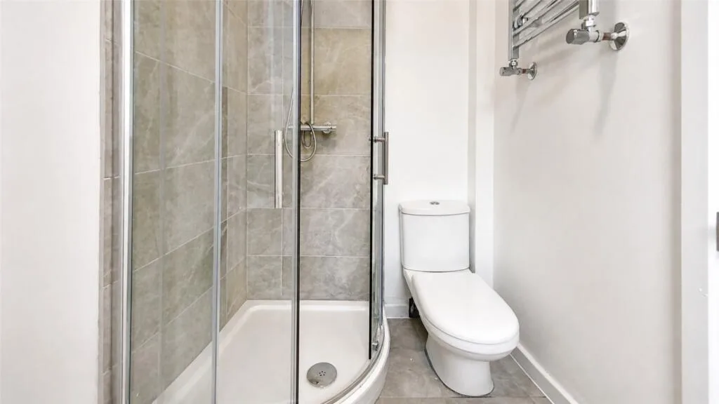 5 bedroom house for rent