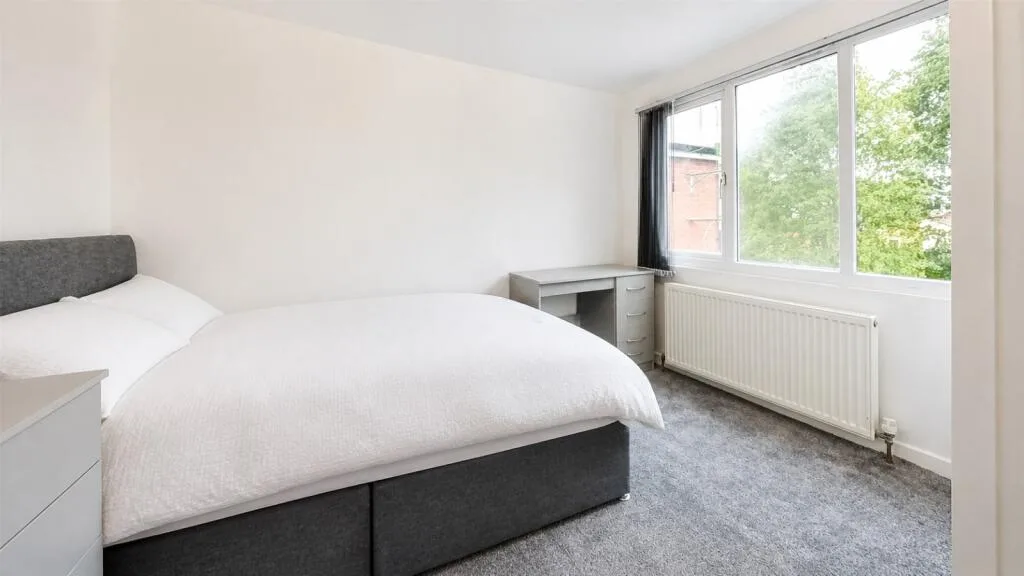 5 bedroom house for rent