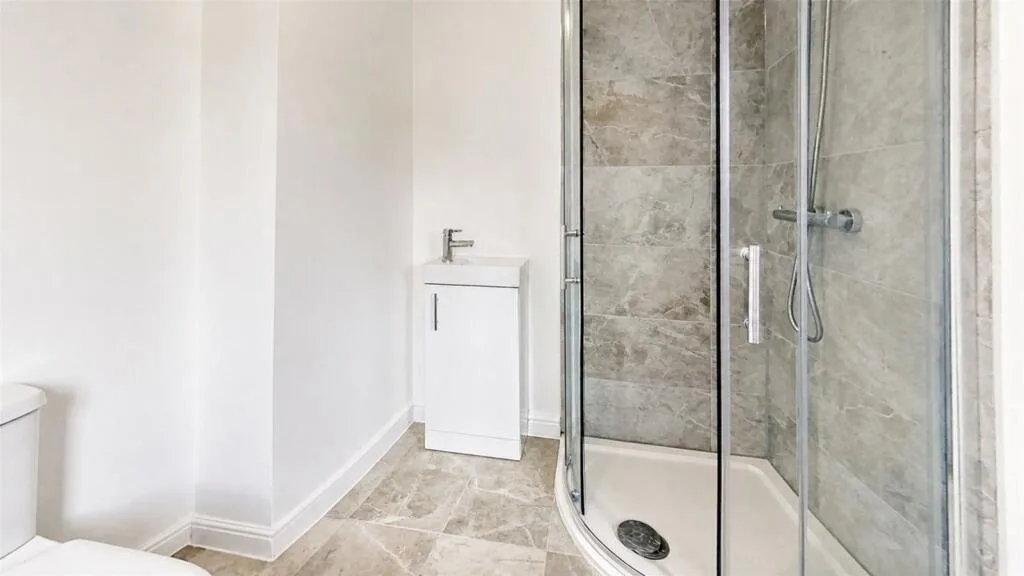 5 bedroom house for rent