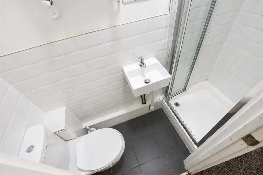 5 bedroom house for rent
