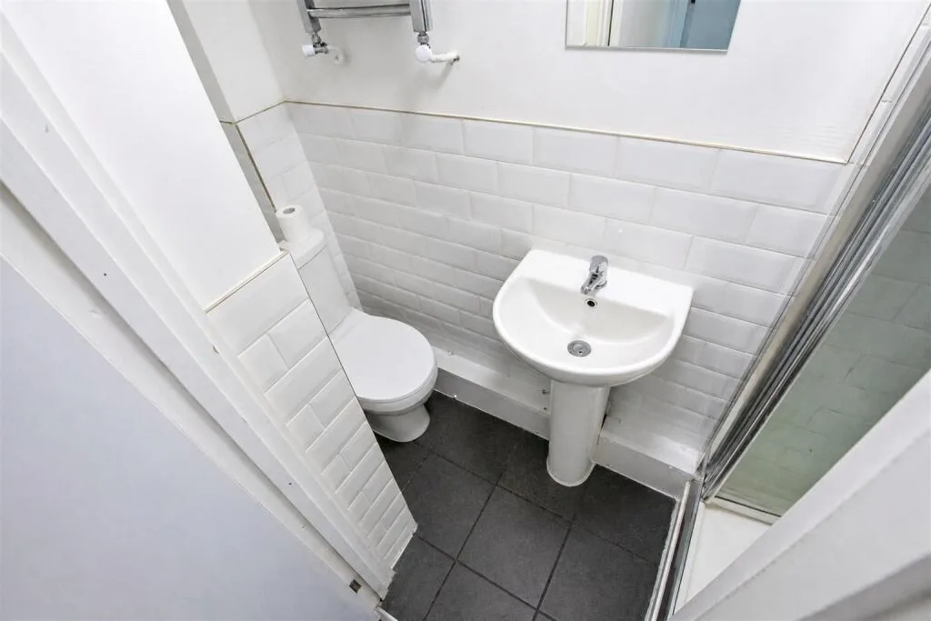 5 bedroom house for rent