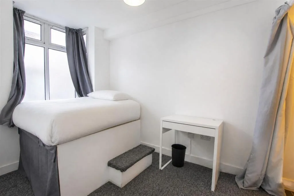 5 bedroom house for rent