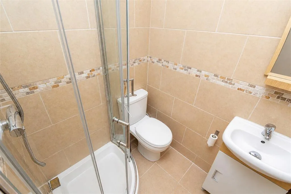 6 bedroom house for rent