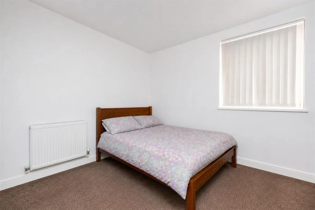 6 bedroom house for rent