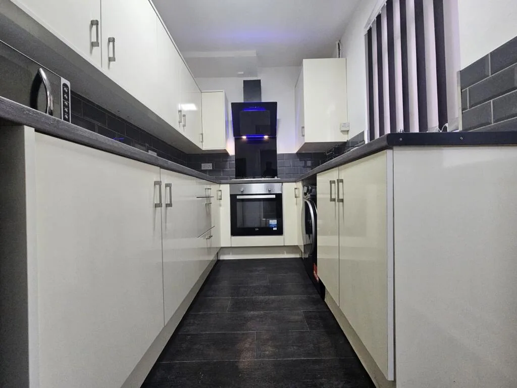 2 bedroom house for rent