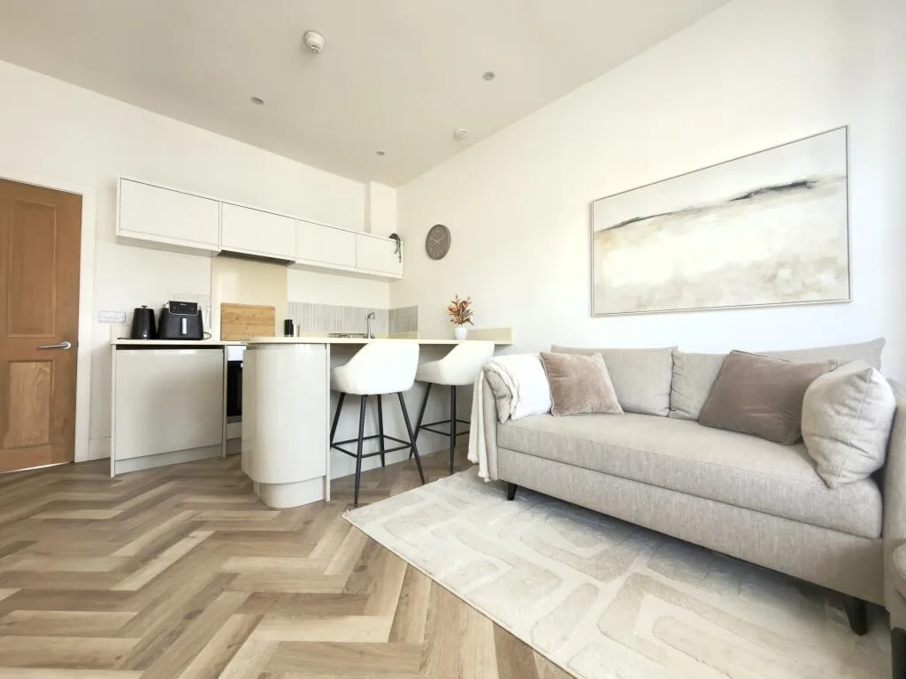 1 bedroom maisonette for rent