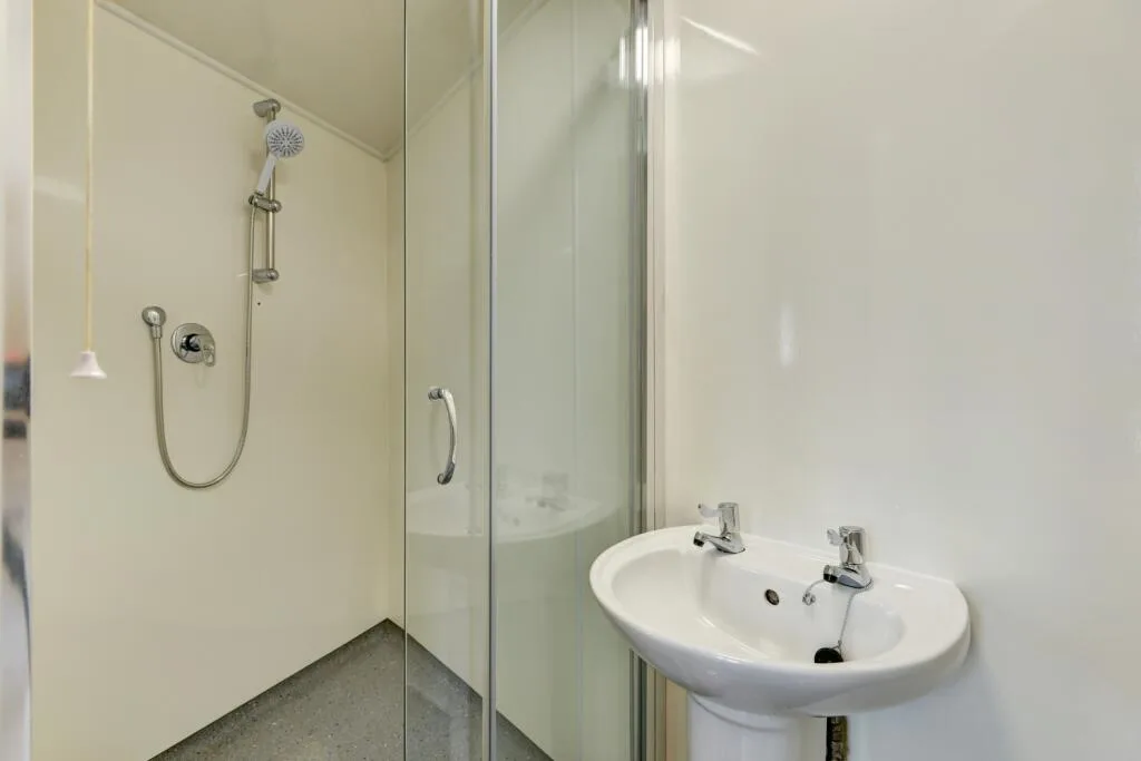 5 bedroom terraced house for rent