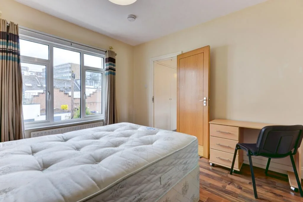 5 bedroom terraced house for rent