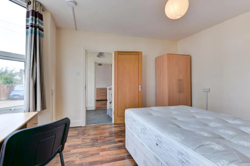 5 bedroom terraced house for rent