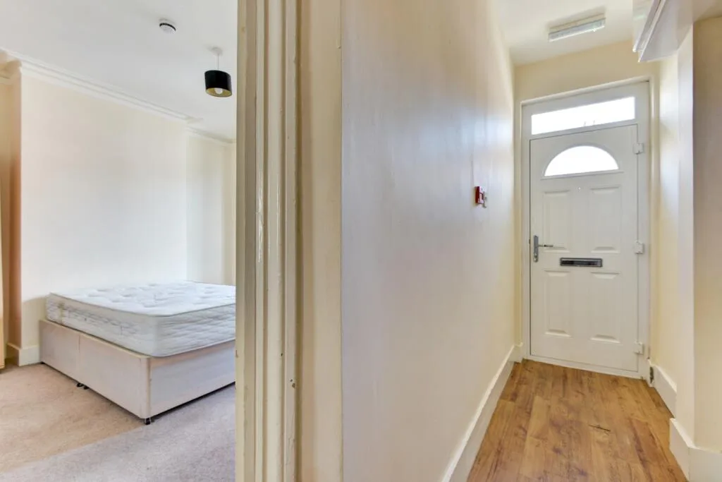 6 bedroom terraced house for rent