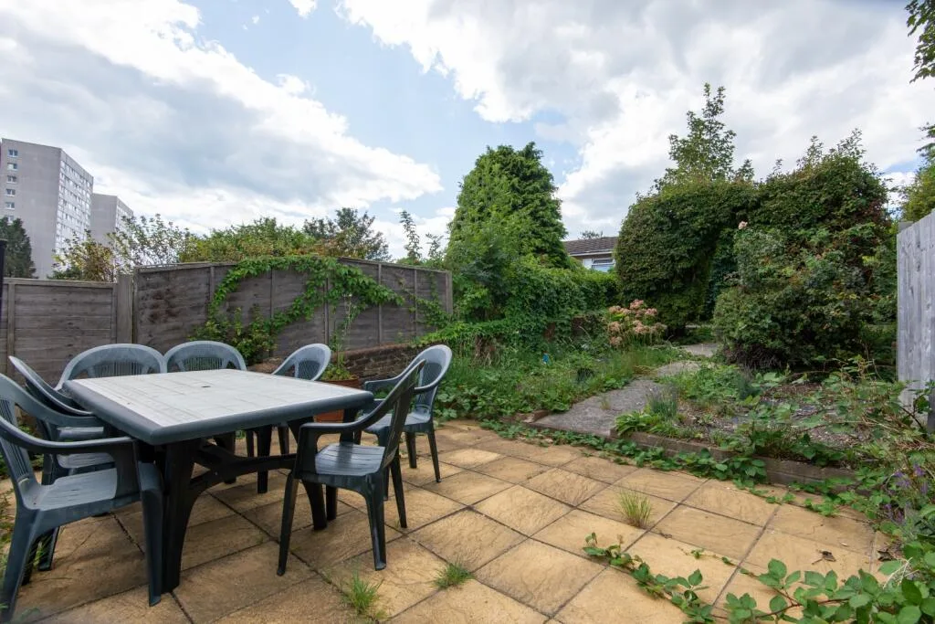 6 bedroom terraced house for rent
