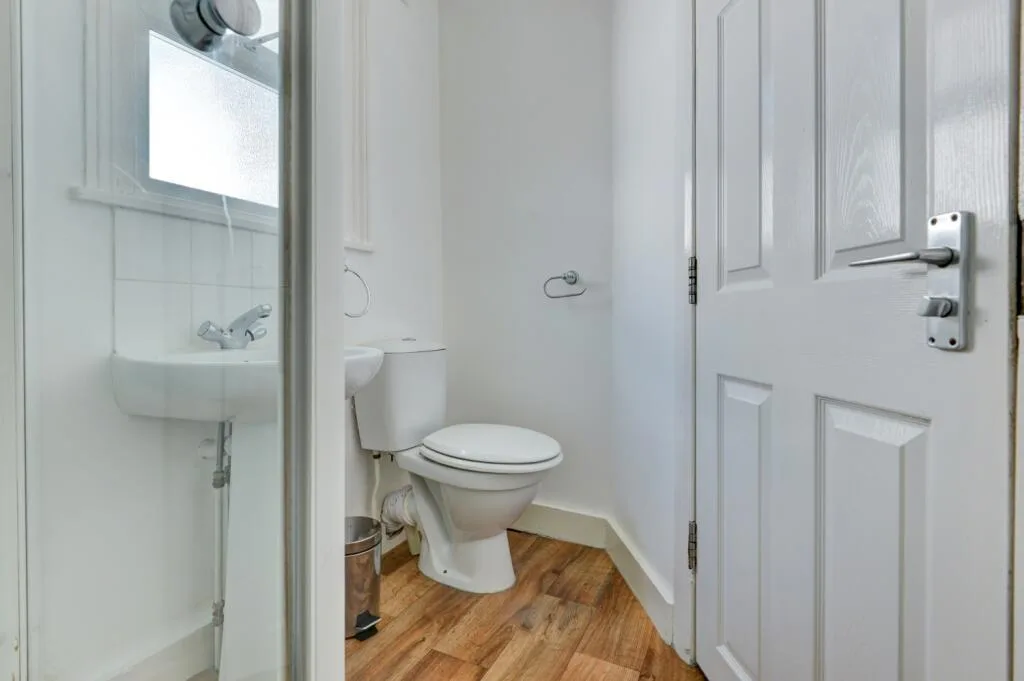 6 bedroom terraced house for rent